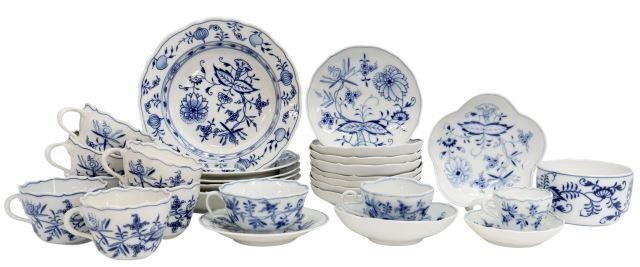  28 GERMAN MEISSEN BLUE ONION 359250