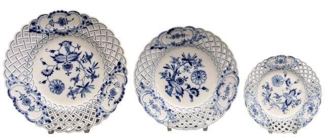 3 MEISSEN BLUE ONION PORCELAIN 359251