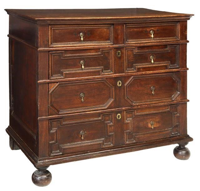 ENGLISH WILLIAM & MARY OAK CHEST OF