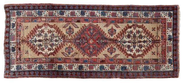 ANTIQUE PERSIAN SARAB RUG, 7'6"