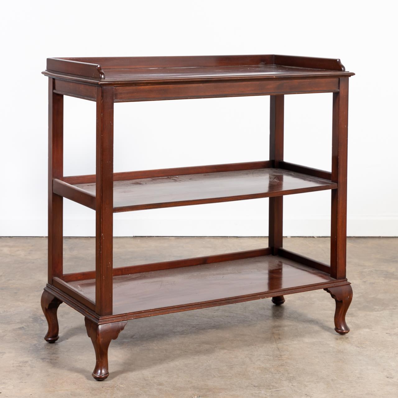 QUEEN ANNE-STYLE MAHOGANY THREE-TIER