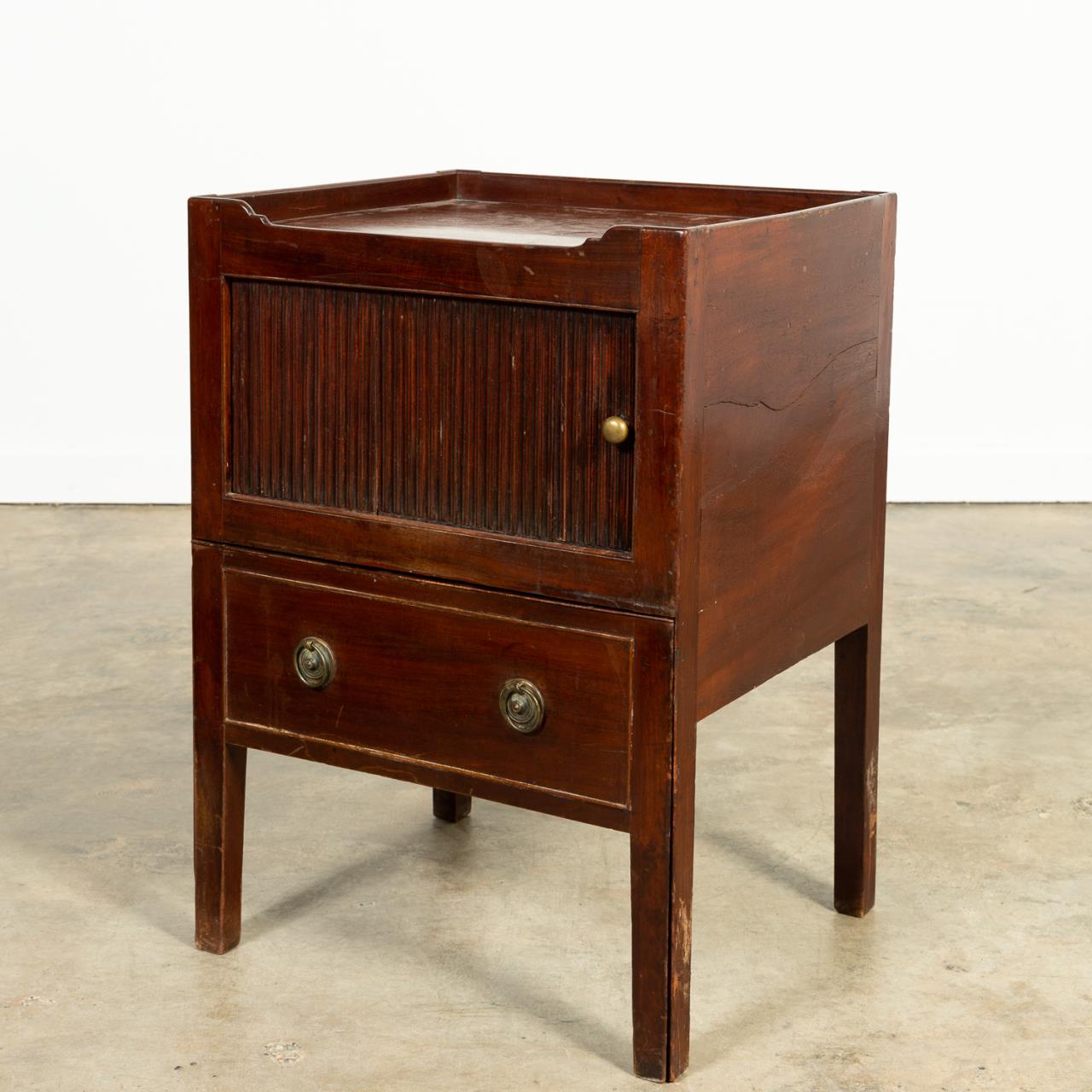 ENGLISH CARVED MAHOGANY BEDSIDE 359678