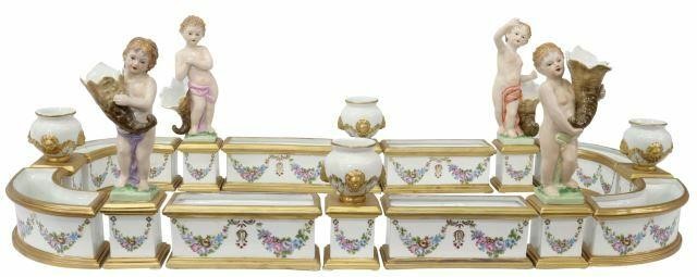  16 MEISSEN STYLE PORCELAIN TABLE 359988