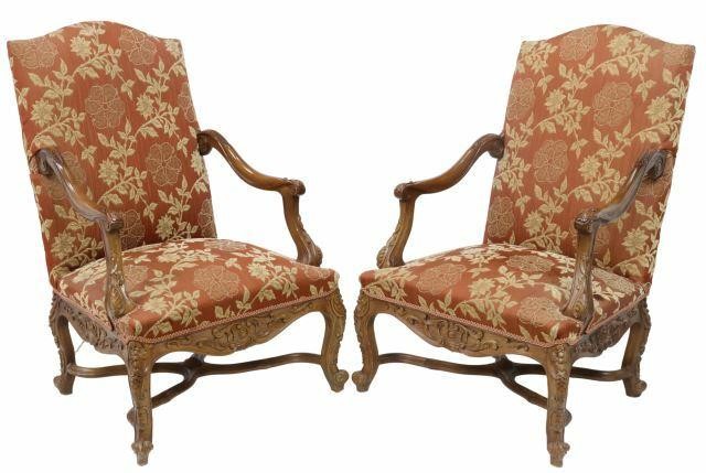  2 FRENCH LOUIS XV STYLE CARVED 3599de