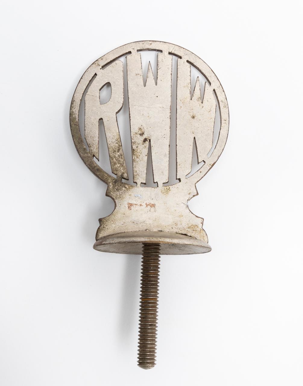 AUTOMOBILE HOOD ORNAMENT WITH RWW