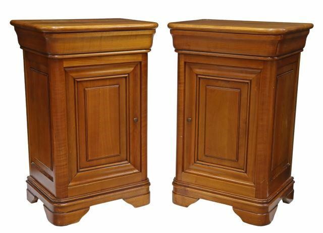  2 FRENCH FRUITWOOD BEDSIDE CABINETS lot 359e62