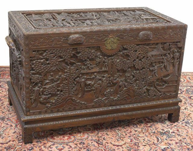 CHINESE LATE QING CARVED CAMPHOR 35c719