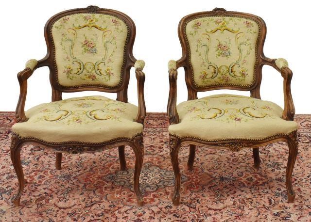  2 FRENCH LOUIS XV STYLE UPHOLSTERED 35cb54