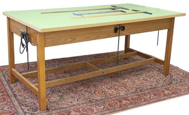 WORK BENCH TABLE WITH ELECTRICAL 35cd32
