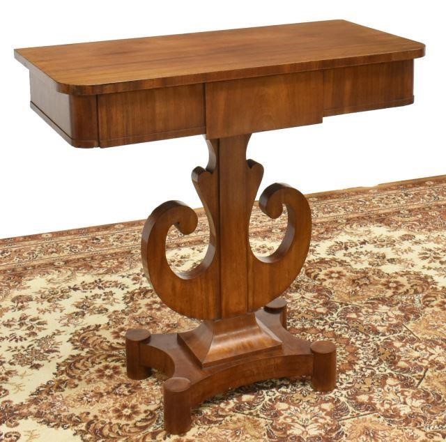 DANISH MAHOGANY PEDESTAL TABLEDanish 35cd37