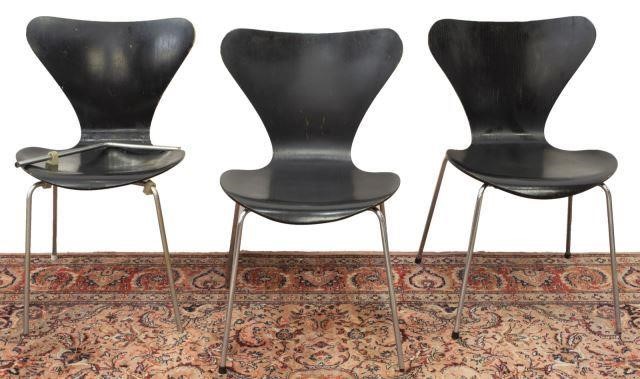 (3) ARNE JACOBSEN FOR FRITZ HANSEN SERIES