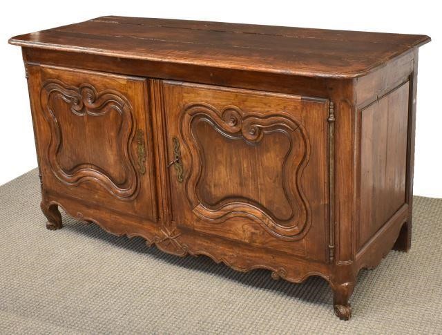 FRENCH LOUIS XV PERIOD WALNUT SIDEBOARD  35cf0c