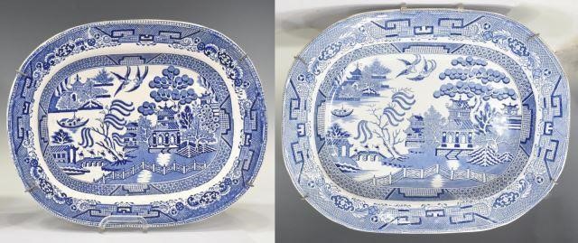 (2) ENGLISH BLUE WILLOW SERVING