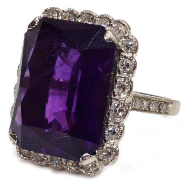 18KT WHITE GOLD 12.50CT AMETHYST