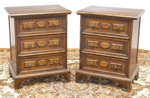  2 ITALIAN CARVED WALNUT BEDSIDE 35d231