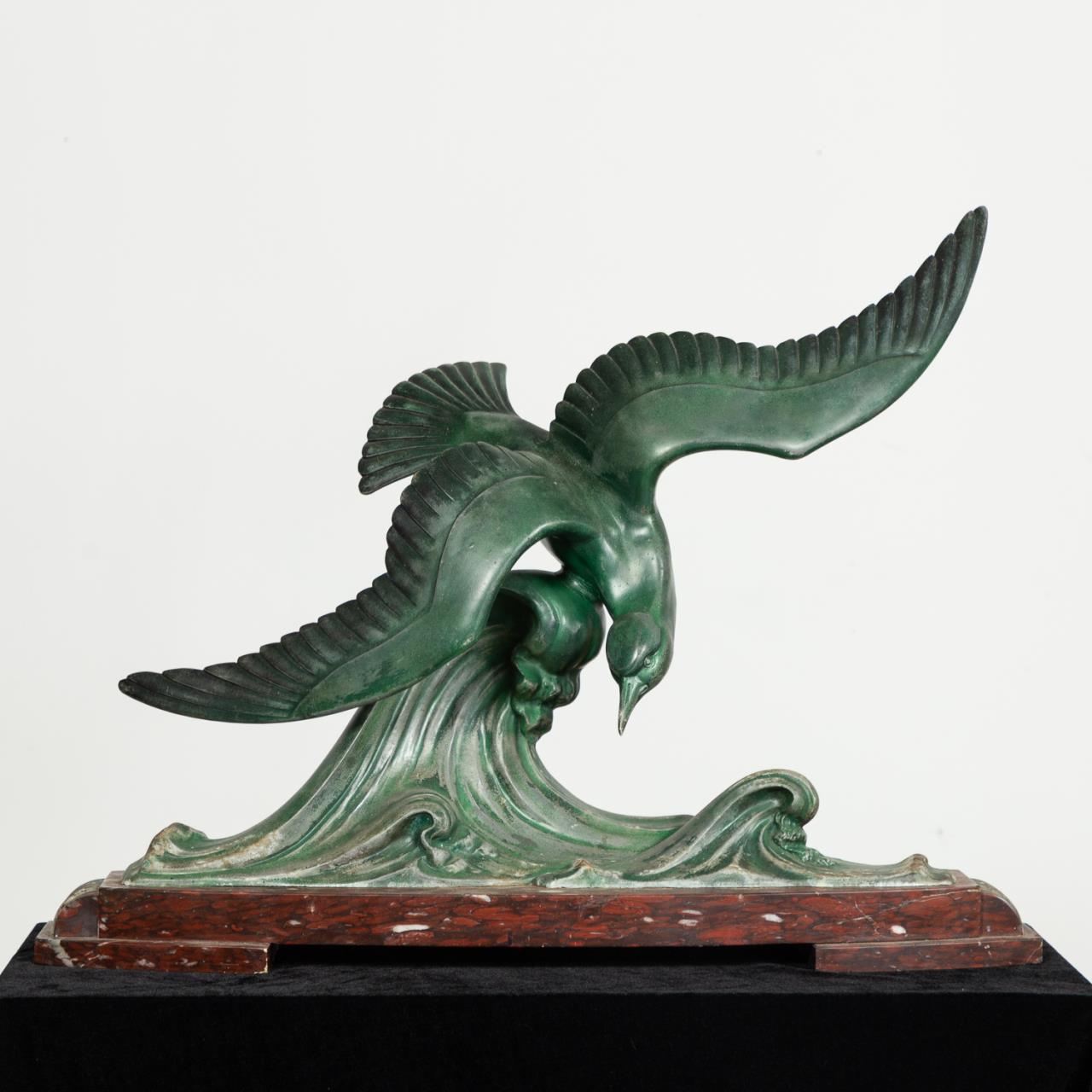 ART DECO DIVING BIRD SCULPTURE  35d3fb