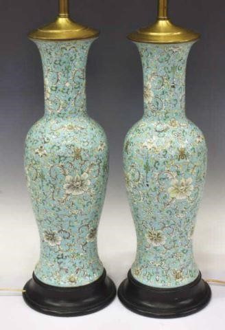  2 CHINESE ENAMLED PORCELAIN VASE 35d54e