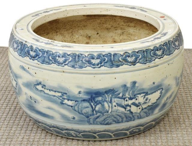 LARGE CHINESE BLUE WHITE PORCELAIN 35d5bf