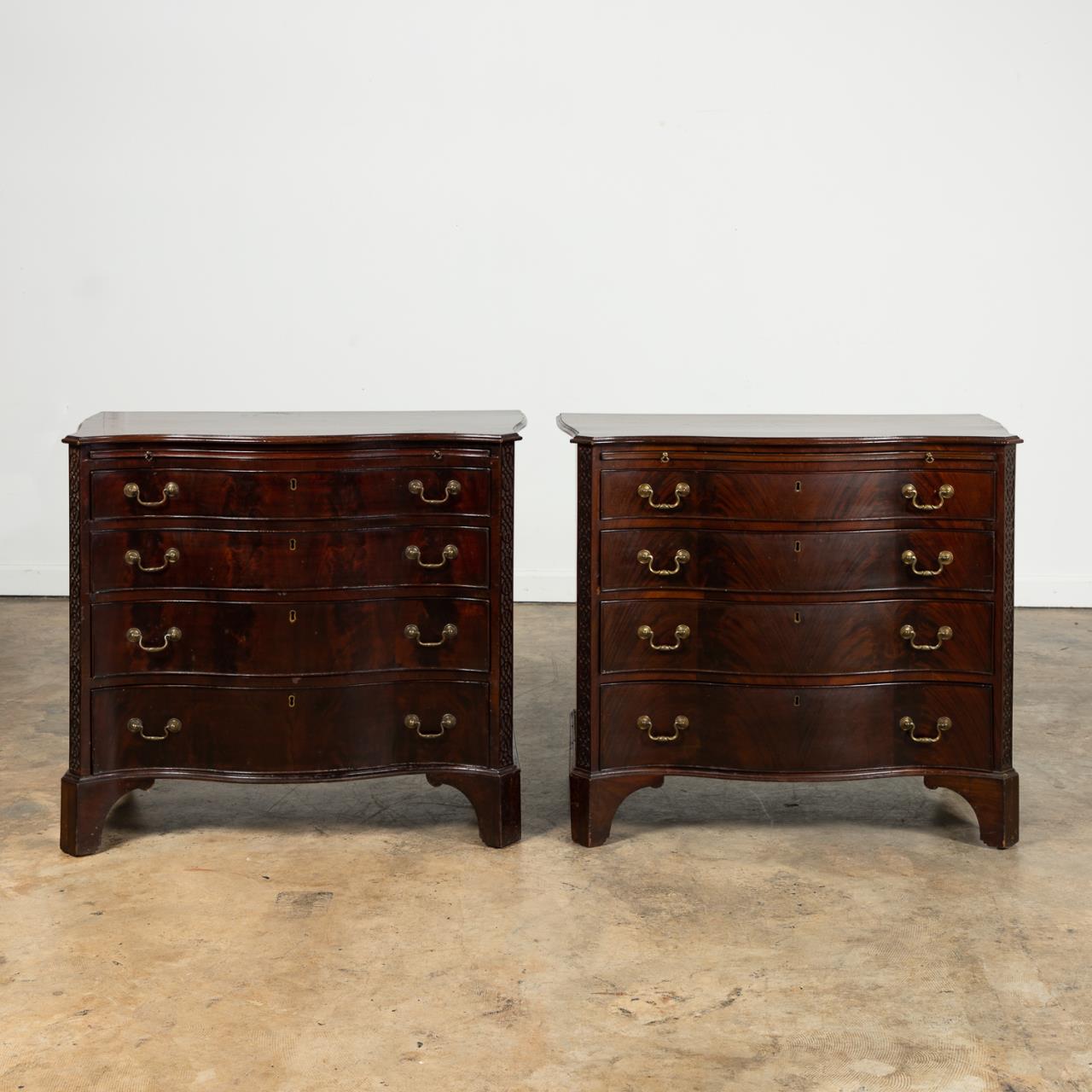 PR CHINESE CHIPPENDALE SERPENTINE CHEST