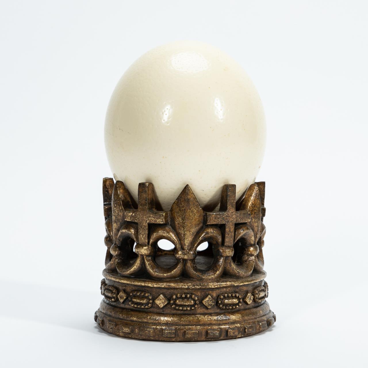OSTRICH EGG ORNAMENT ON GILT PAINTED
