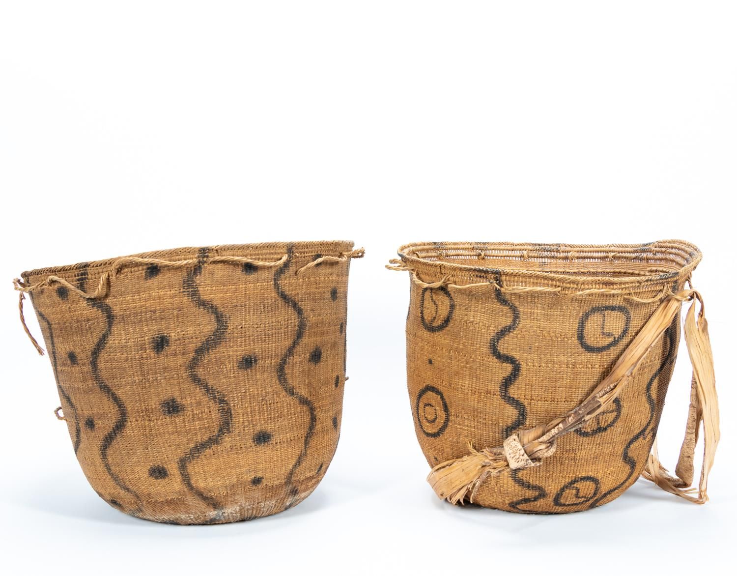 TWO AFRICAN WOVEN BASKETS GEOMETRIC 35dae8