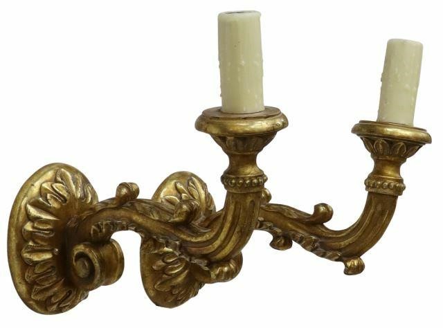  2 CARVED GILTWOOD SINGLE LIGHT 35b638