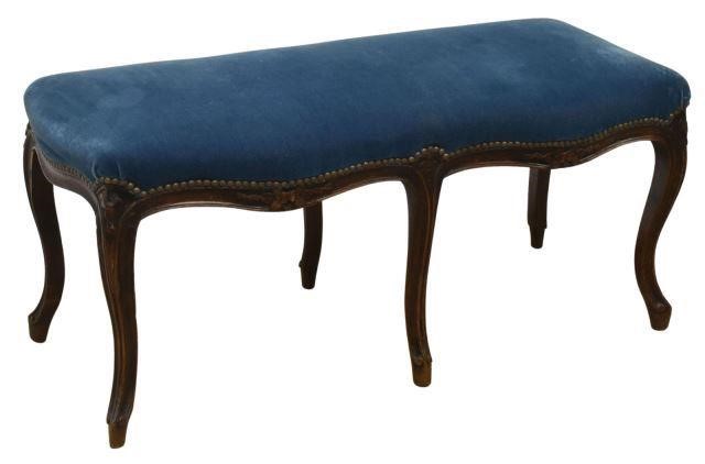 FRENCH LOUIS XV STYLE MOHAIR UPHOLSTERED 35b889