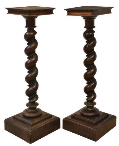  2 FRENCH CARVED WALNUT SPIRAL 35b934