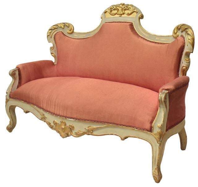 BAROQUE STYLE UPHOLSTERED PARCEL