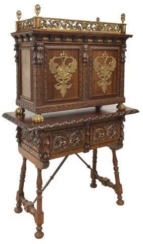 SPANISH BAROQUE STYLE CARVED VARGUENO