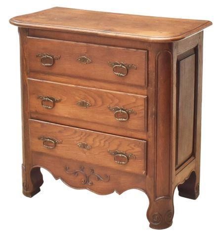 PETITE FRENCH PROVINCIAL OAK THREE DRAWER 35bb07