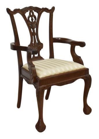 CHIPPENDALE STYLE CARVED MAHOGANY 35bb65