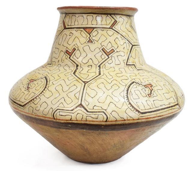 LARGE PERUVIAN SHIPIBO POTTERY EFFIGY