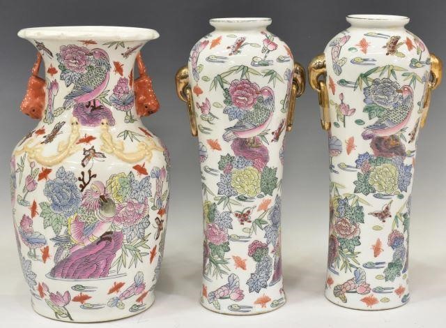  3 CHINESE FAMILLE ROSE ENAMELED 35bf74