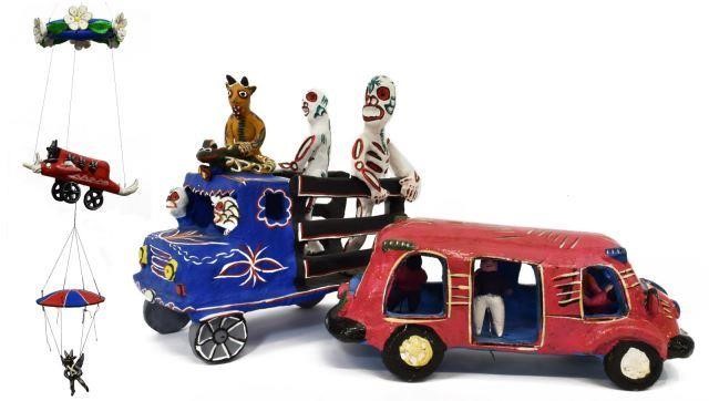  3 MEXICAN FOLK ART CERMAIC CAR  35c0ec