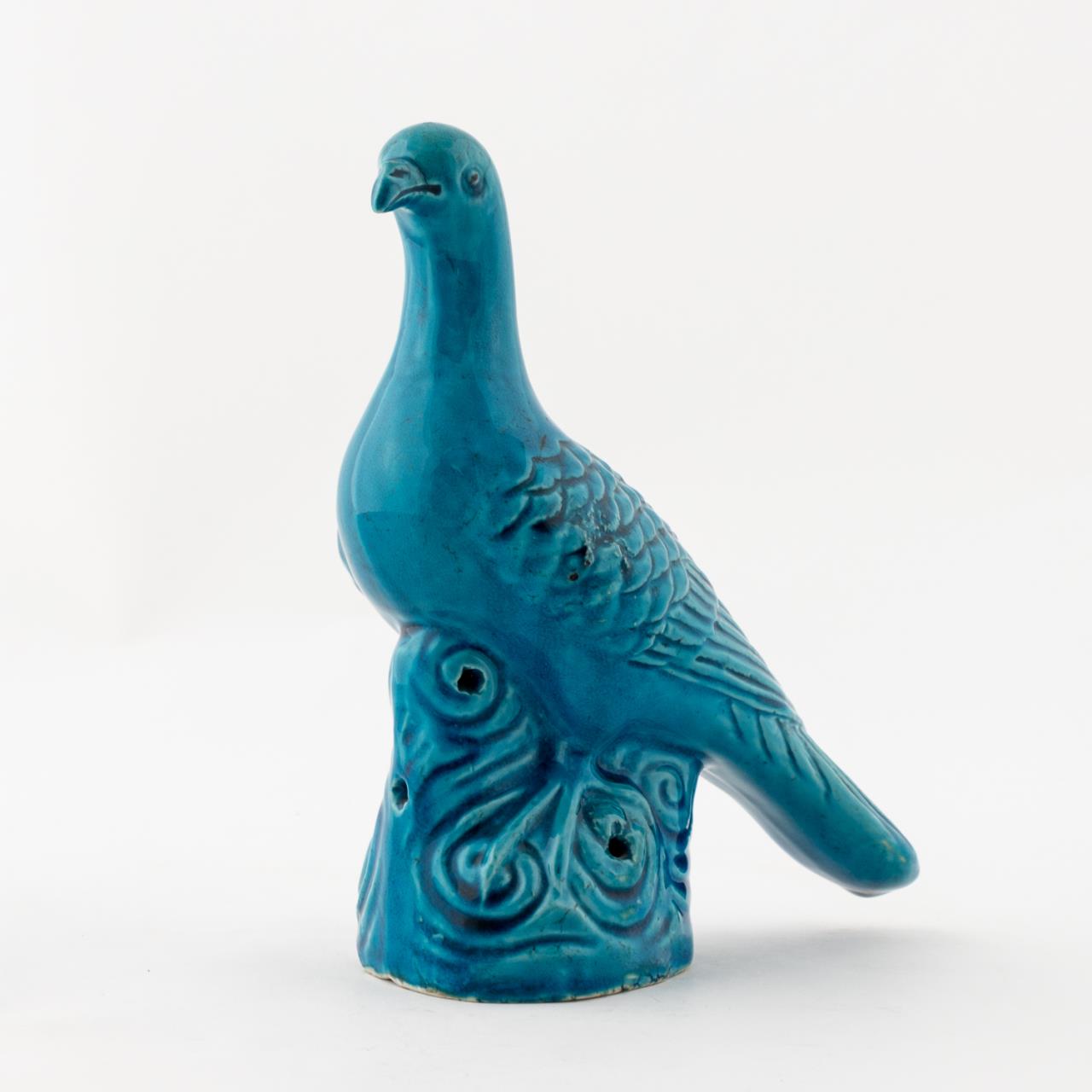 CHINESE TURQUOISE GLAZE DOVE FIGURE