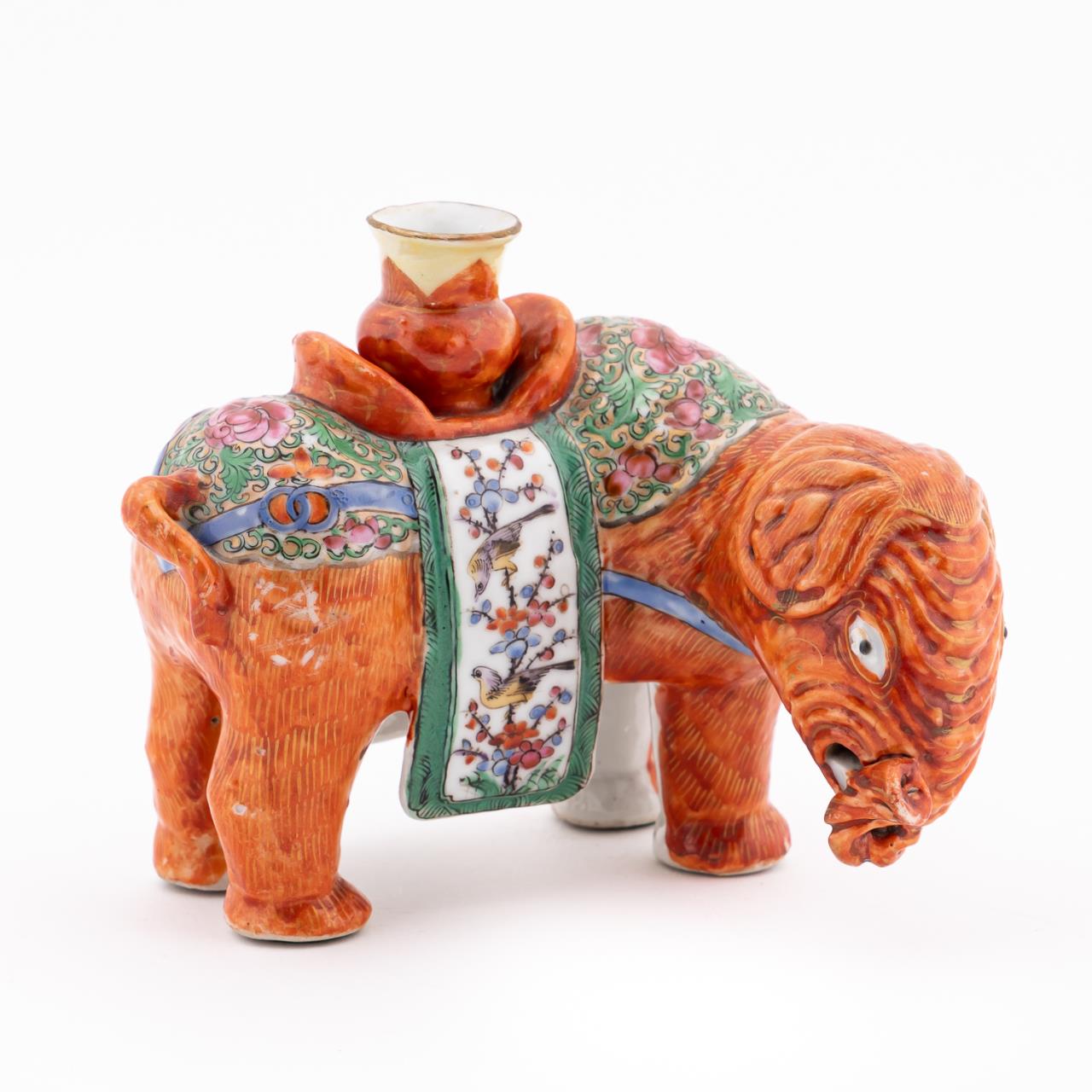 CHINESE FAMILLE ROSE RED ELEPHANT 35c1fe