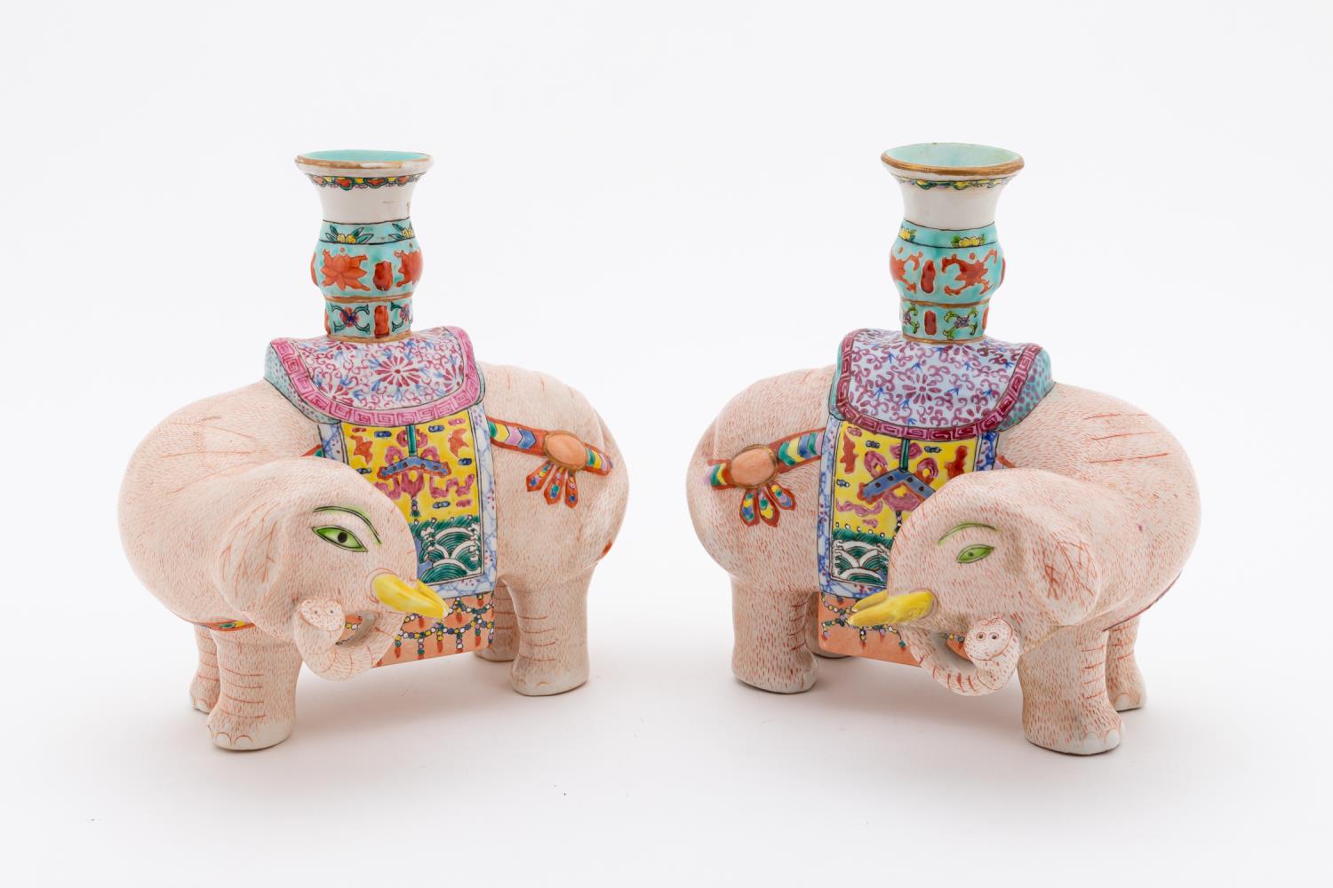 PAIR CHINESE EXPORT ELEPHANT JOSS 35c273