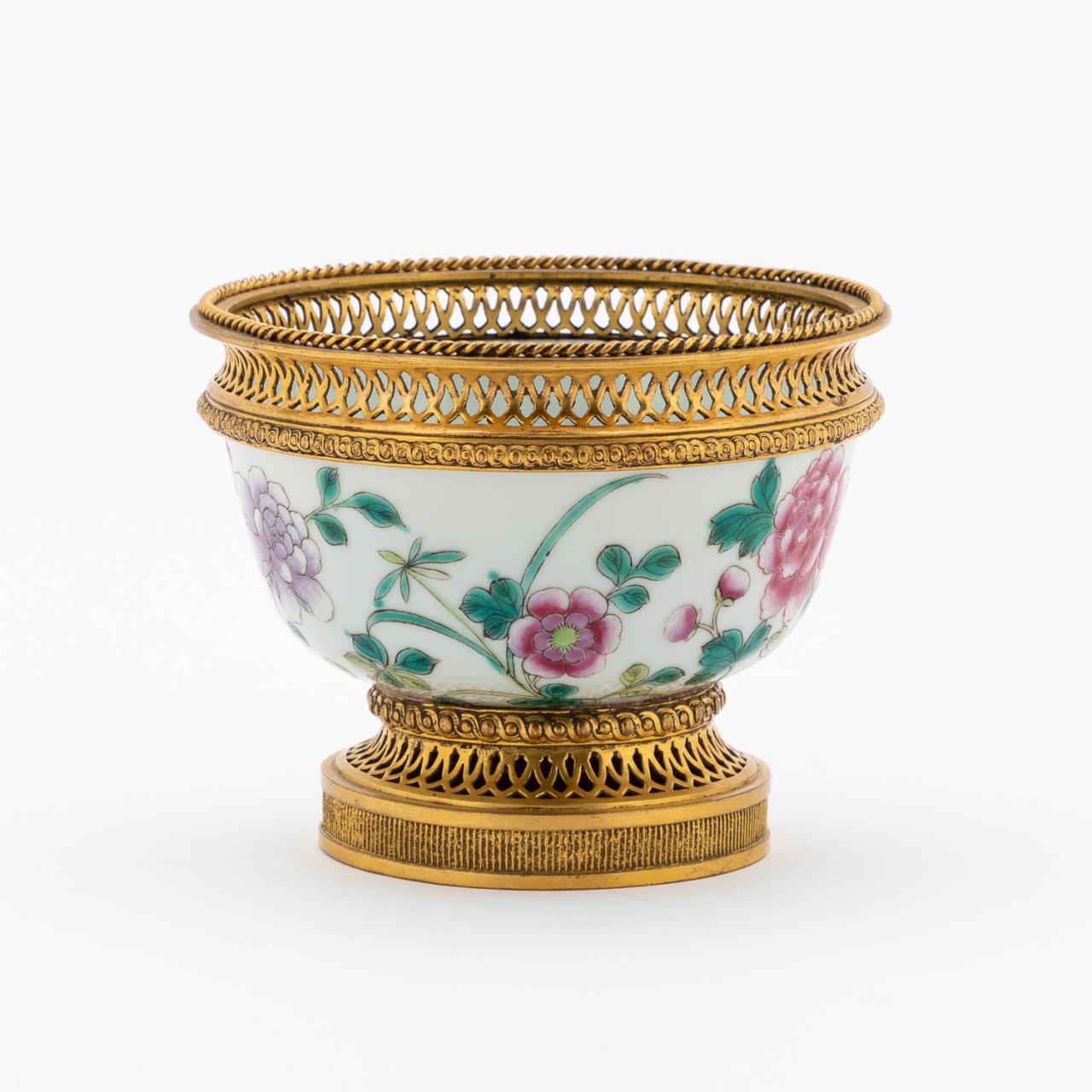 CHINESE EXPORT PORCELAIN GILT METAL