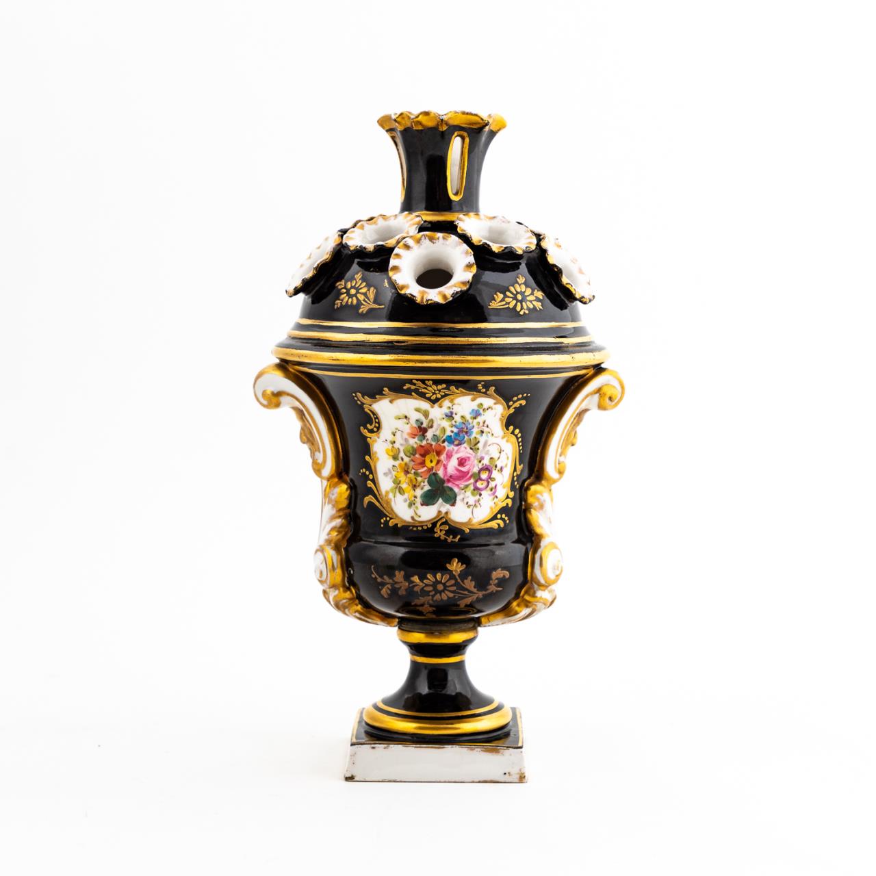 BLACK GILT OLD PARIS PORCELAIN 35c562