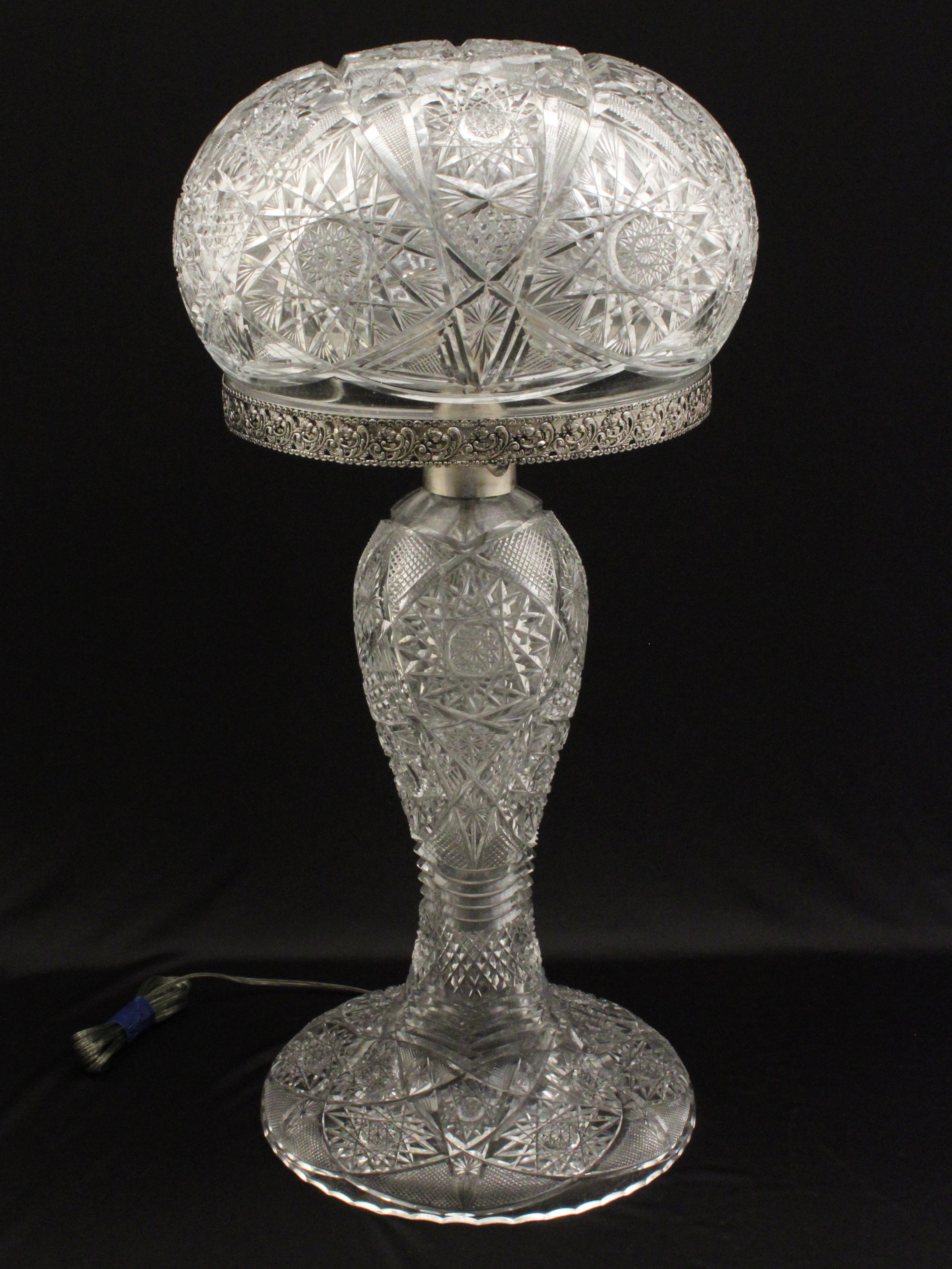 CUT GLASS DOME TOP PARLOR LAMP 35ed00