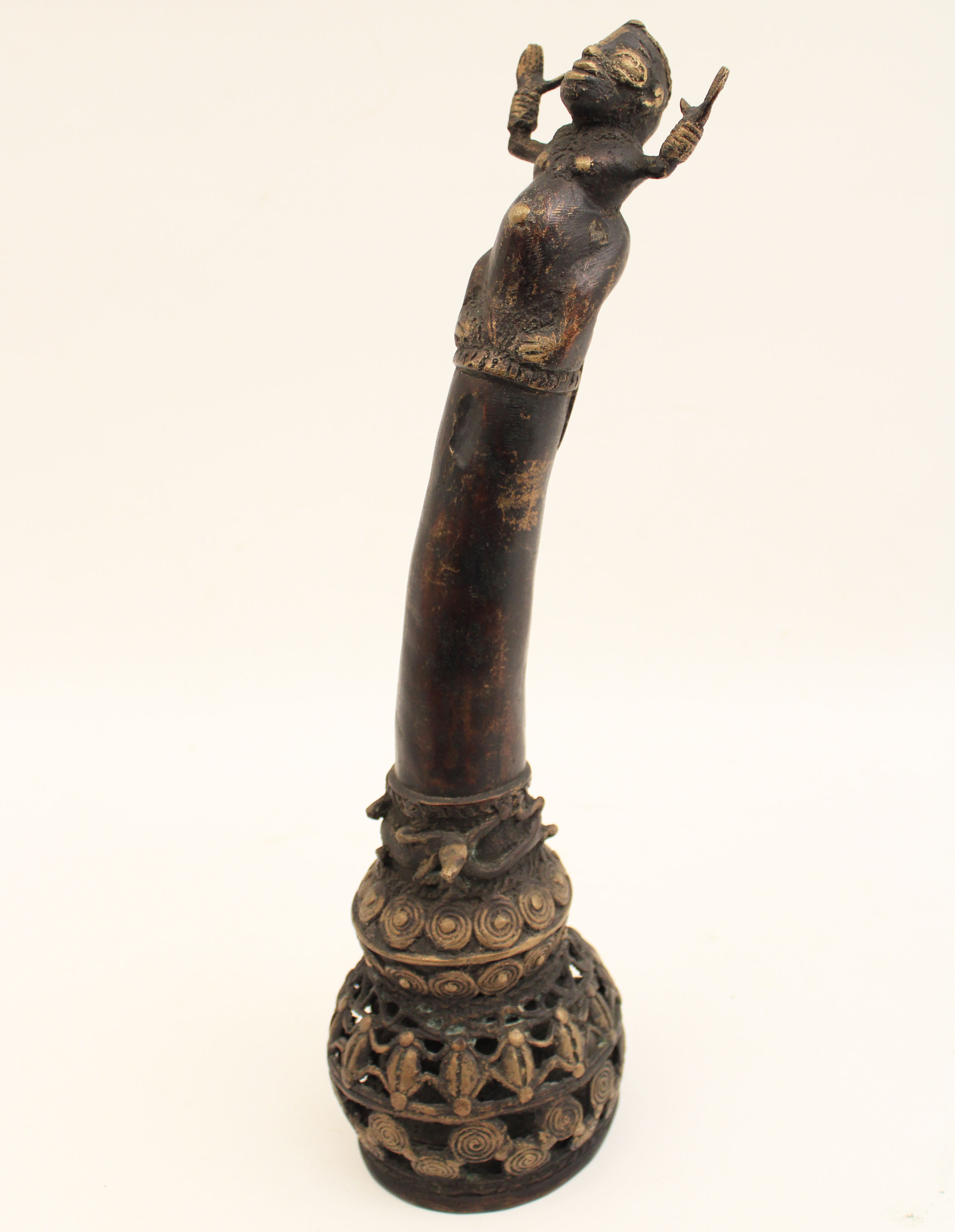 ANTIQUE AFRICAN BRONZE ROYAL FOUMBAN 35ee3a