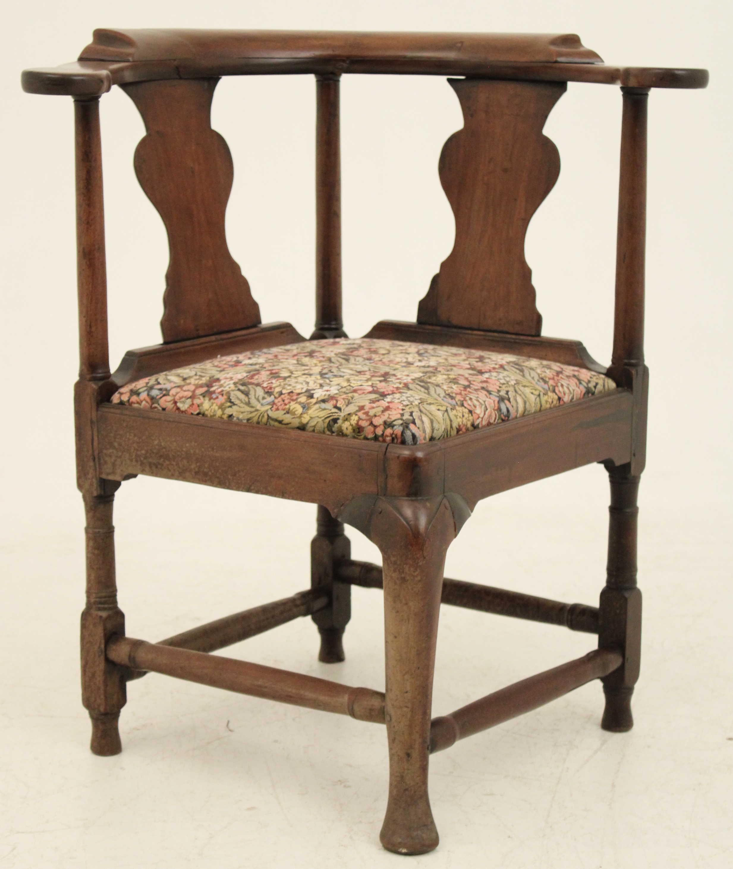 QUEEN ANNE MAHOGANY CORNER CHAIR,