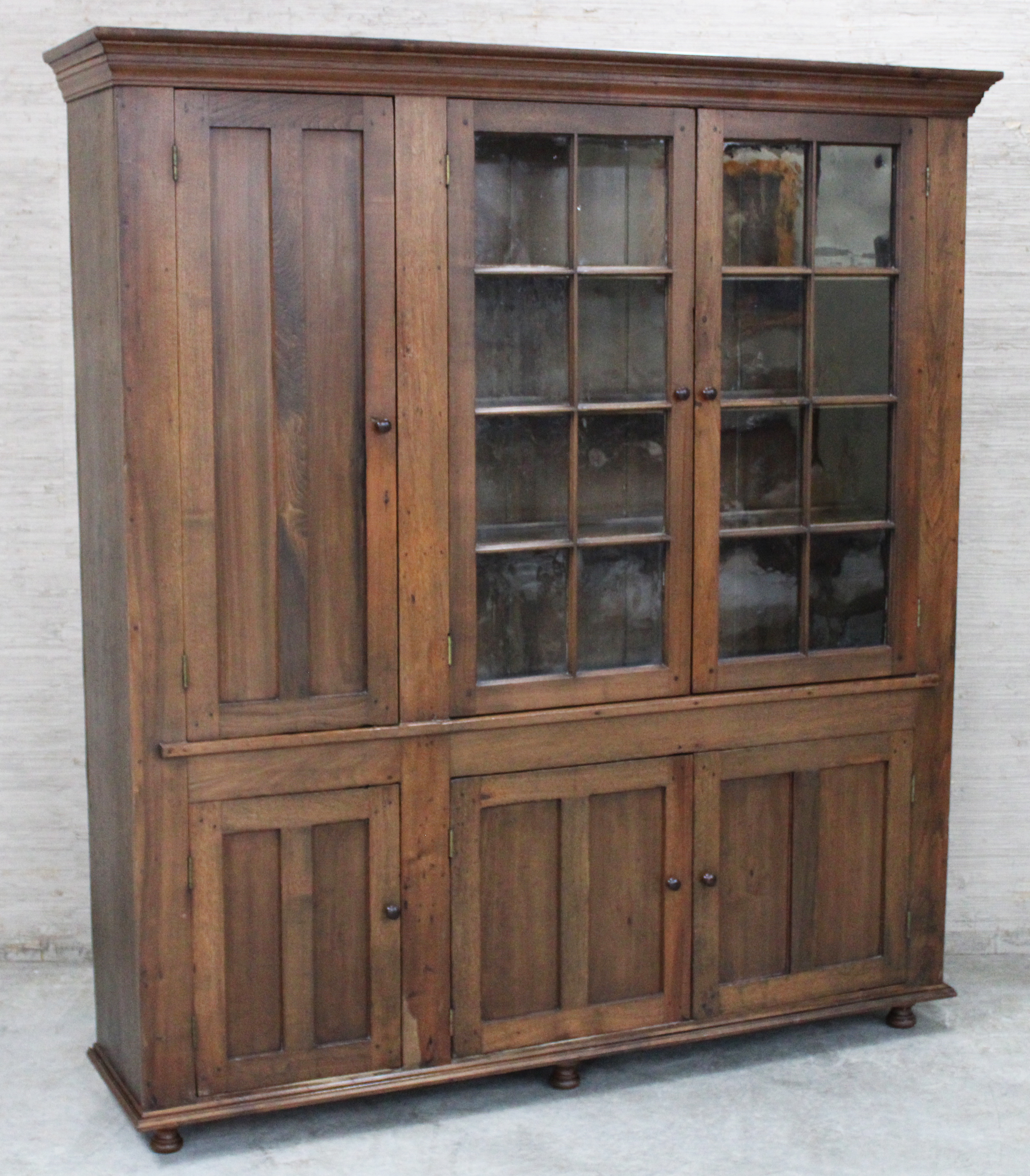 EARLY AMERICAN WALNUT BOOKCASE  35eedf