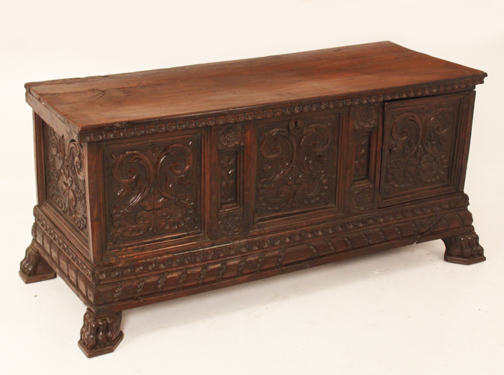 17TH 18TH C CARVED WALNUT ITALIAN 35eee4