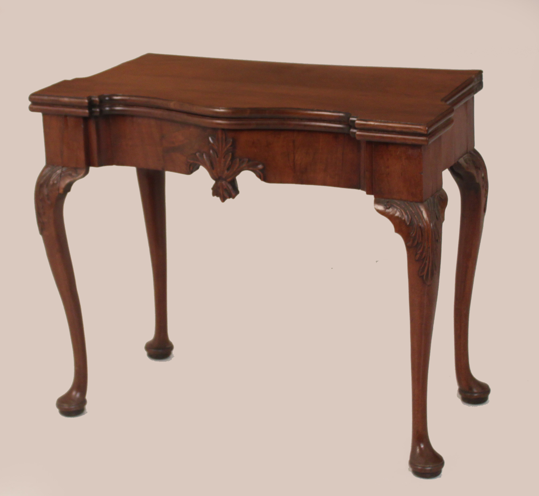 IRISH QUEEN ANNE SHAPED FRONT MAHOGANY 35eef8