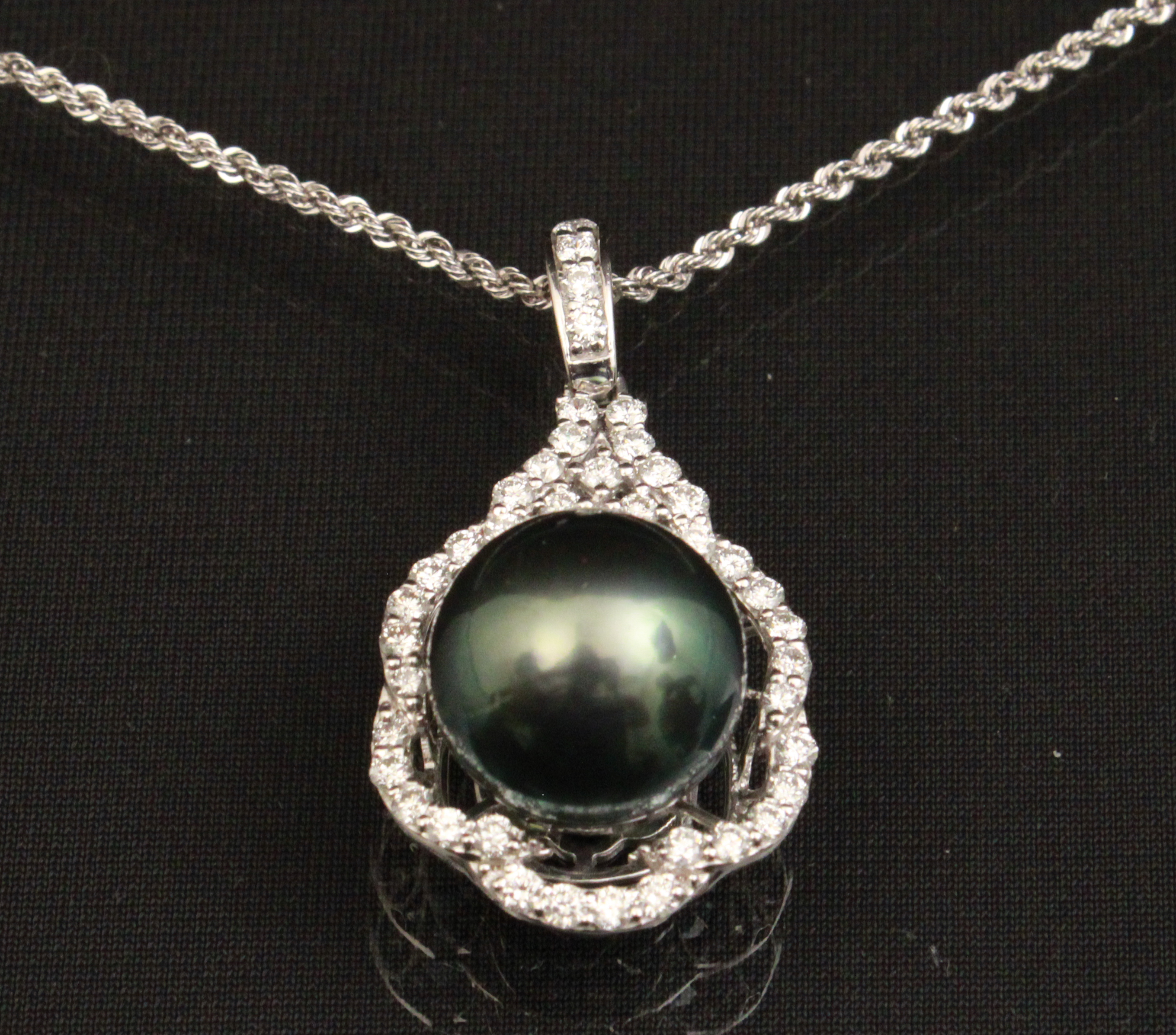 PLATINUM TAHITIAN PEARL AND DIAMOND 35ef07