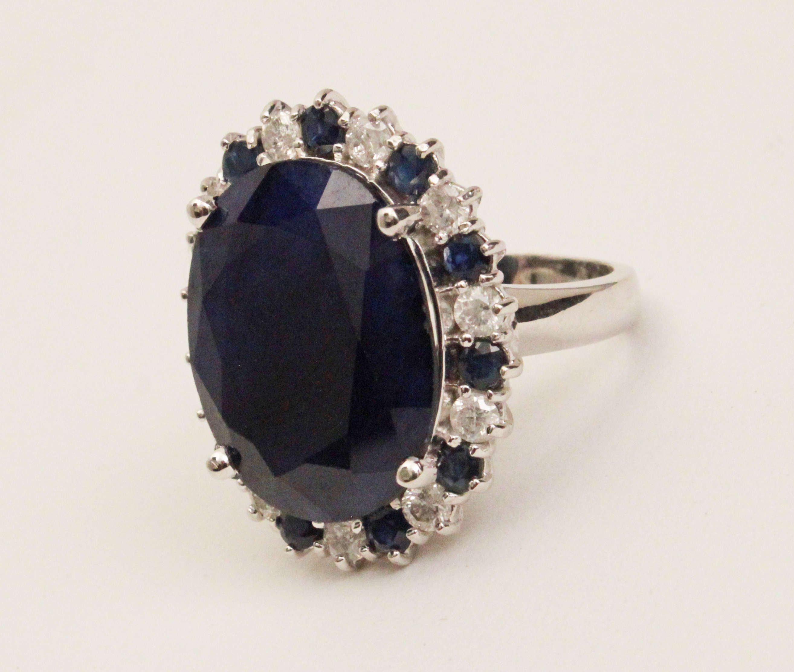 14K WHITE GOLD DIAMOND AND BLUE 35ef5a