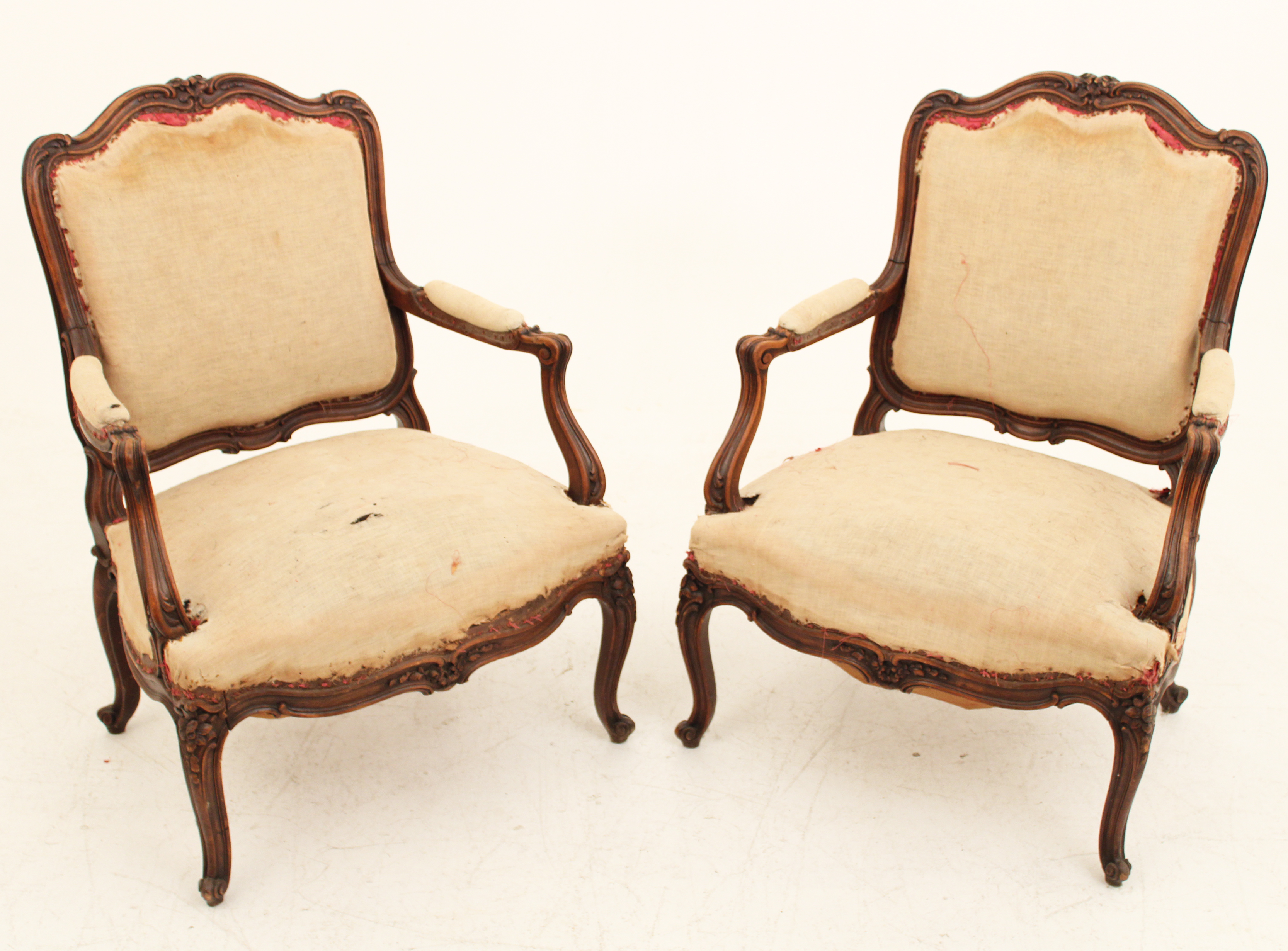 PR OF LOUS XV STYLE WALNUT FAUTEUILS  35ef77