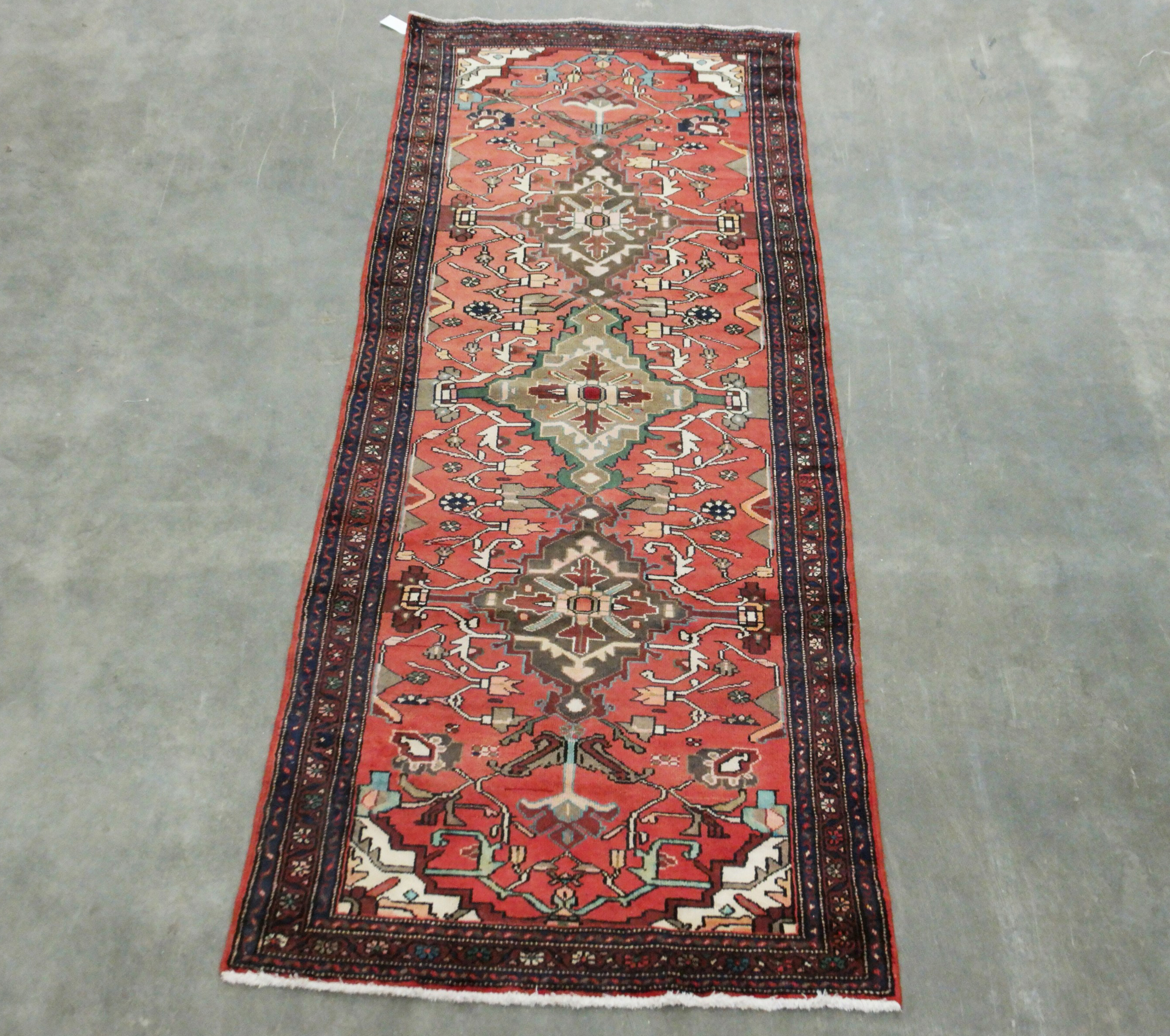 ORIENTAL RUG 3'5" X 9'5" HAMEDAN